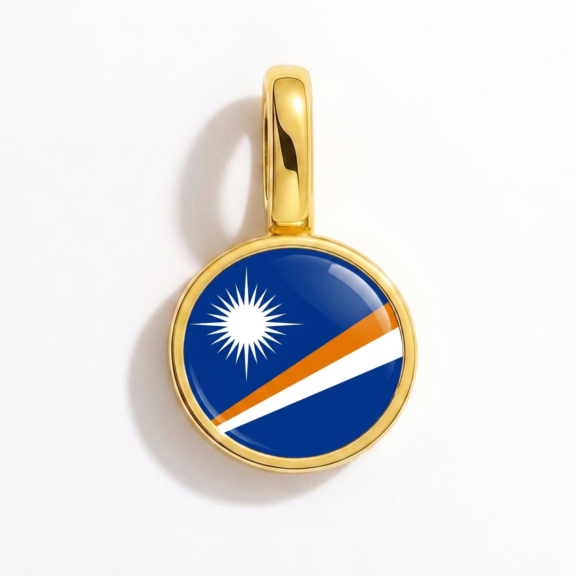 Charm drapeau Îles Marshall – rond or