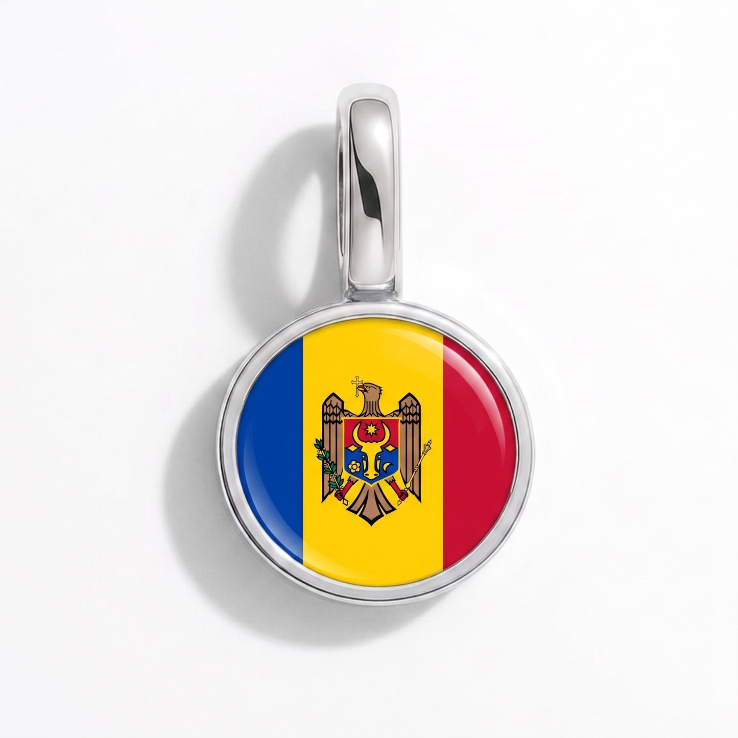 Charm drapeau Moldavie – rond argent