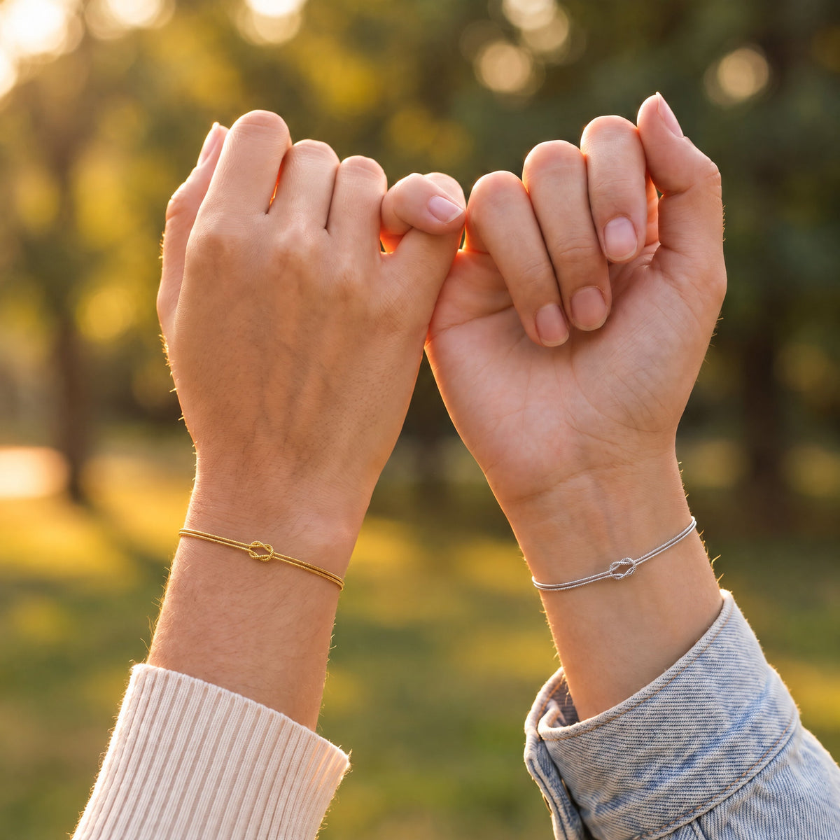 Bracelet Forever Knot – or & argent – meilleures amies, promesse du petit doigt